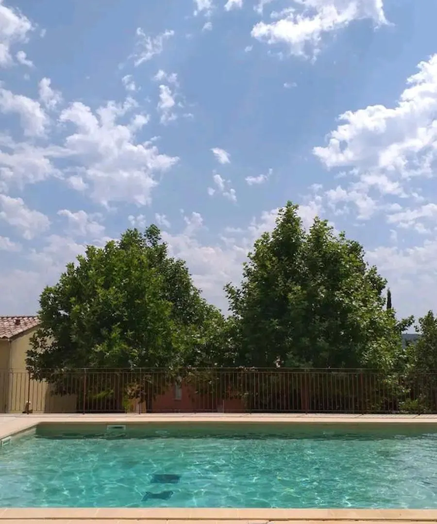 Casa de Férias Maison Avec Piscine Dans Residence Gréoux-les-Bains França